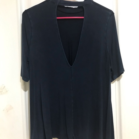 American Eagle blue shirt with back cutout - Picture 2 of 2